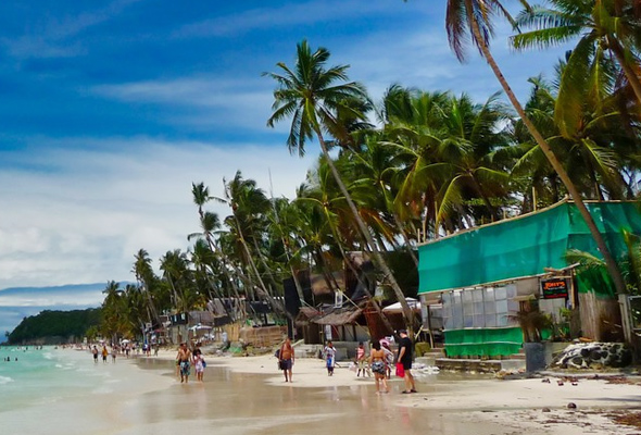 菲律宾护照是最便宜的外国护照之一，子女读国际学校的首选 